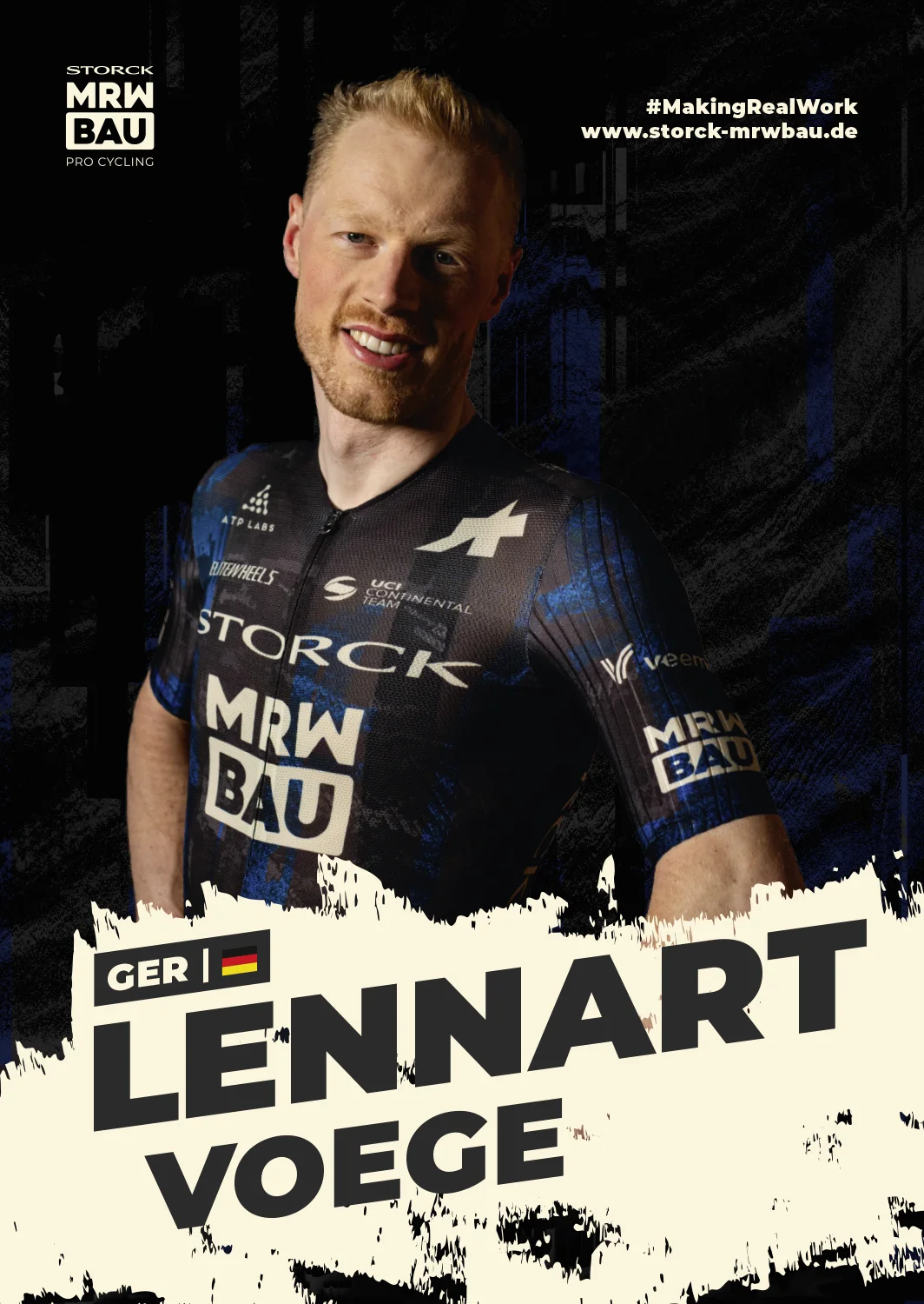 Vorderseite der Autogrammkarte von Lennart Voege im Trikot des Teams Storck MRW Bau, jubelnd mit ausgebreiteten Armen, mit Name, Nation und Flagge.